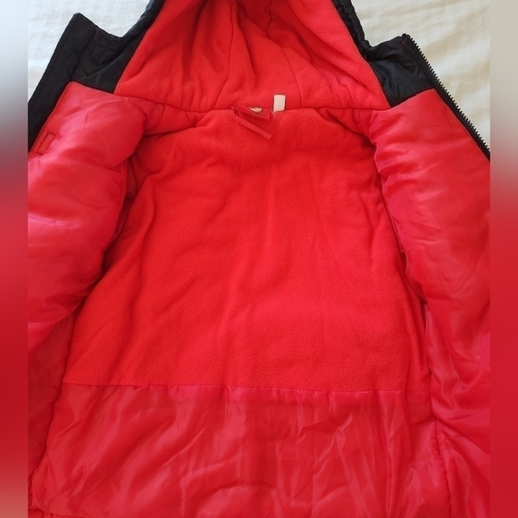 Angry Birds Children's Black/ Red Puffer Jacket size Medium - Picture 6 of 7